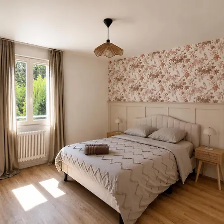 Occitane - Elegant 6 Bedroom House With Garden Casa de Férias *